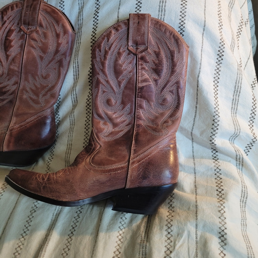 Cowboy boots listing updated